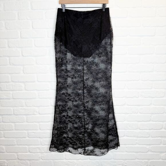 Skims Ultra Fine Lace Maxi Skirt Elegant Lace Size Large - Picture 2 of 10